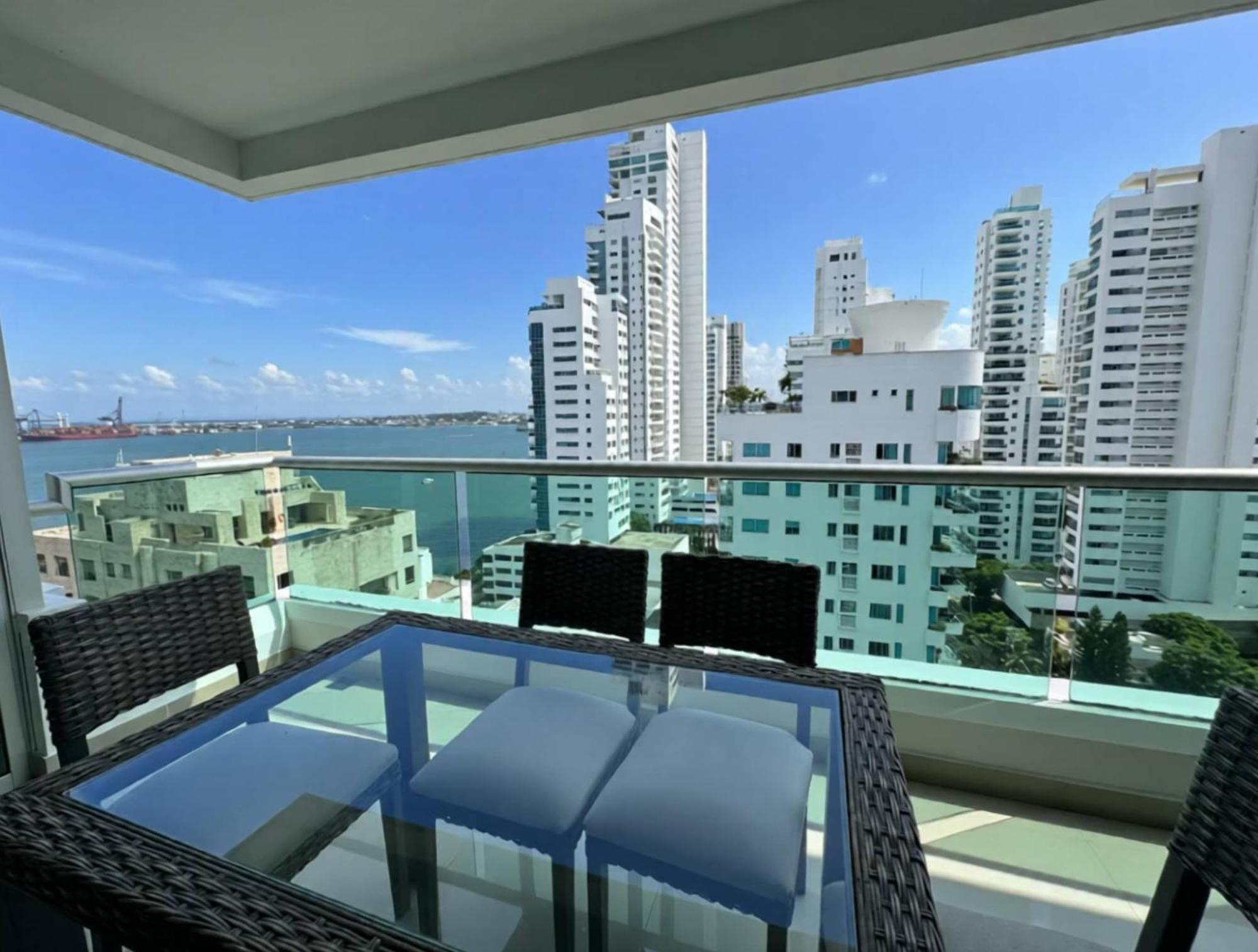 Tres - Vista Al Mar *