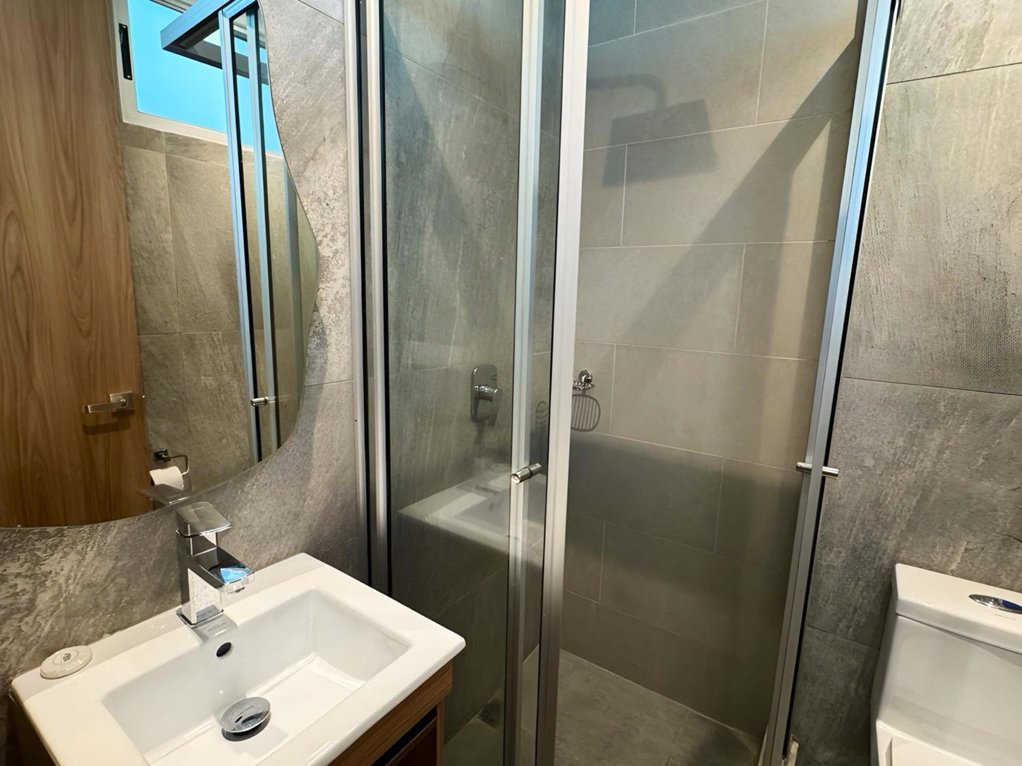 Tres - Vista Al Mar *