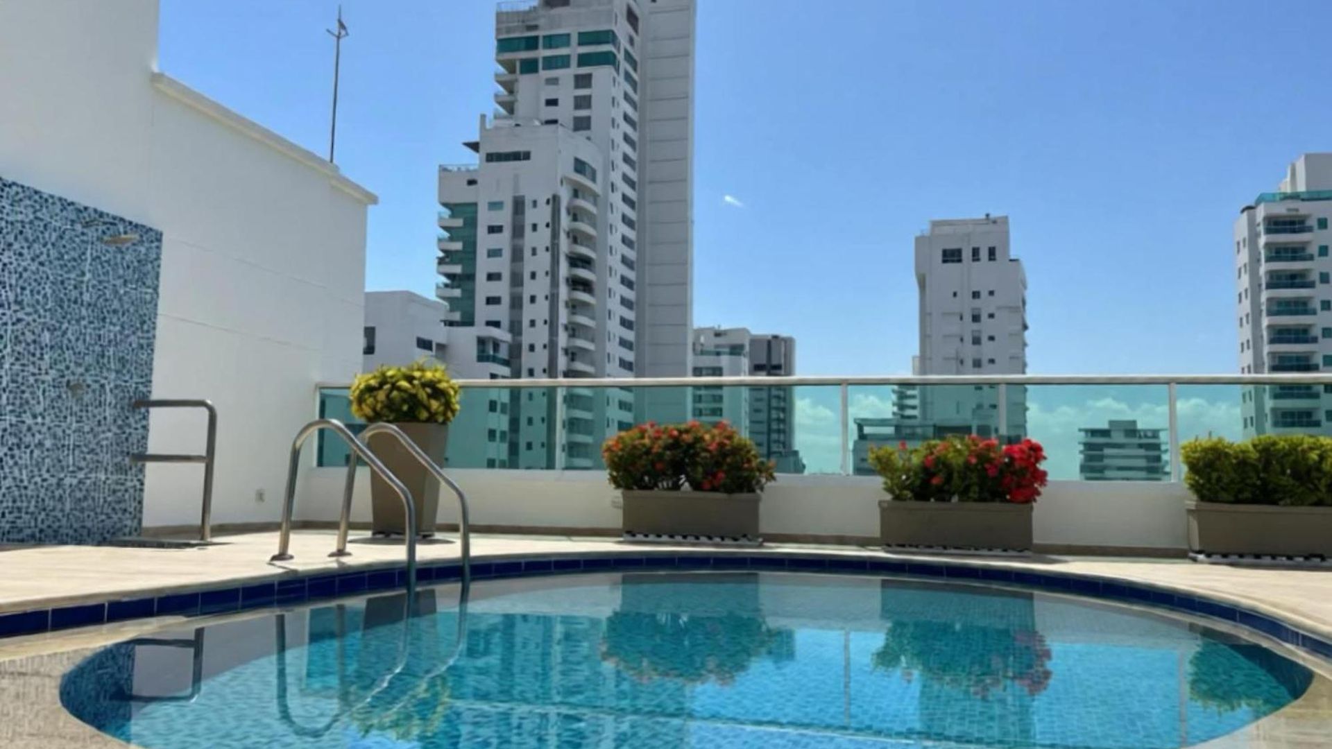 Tres - Vista Al Mar *
