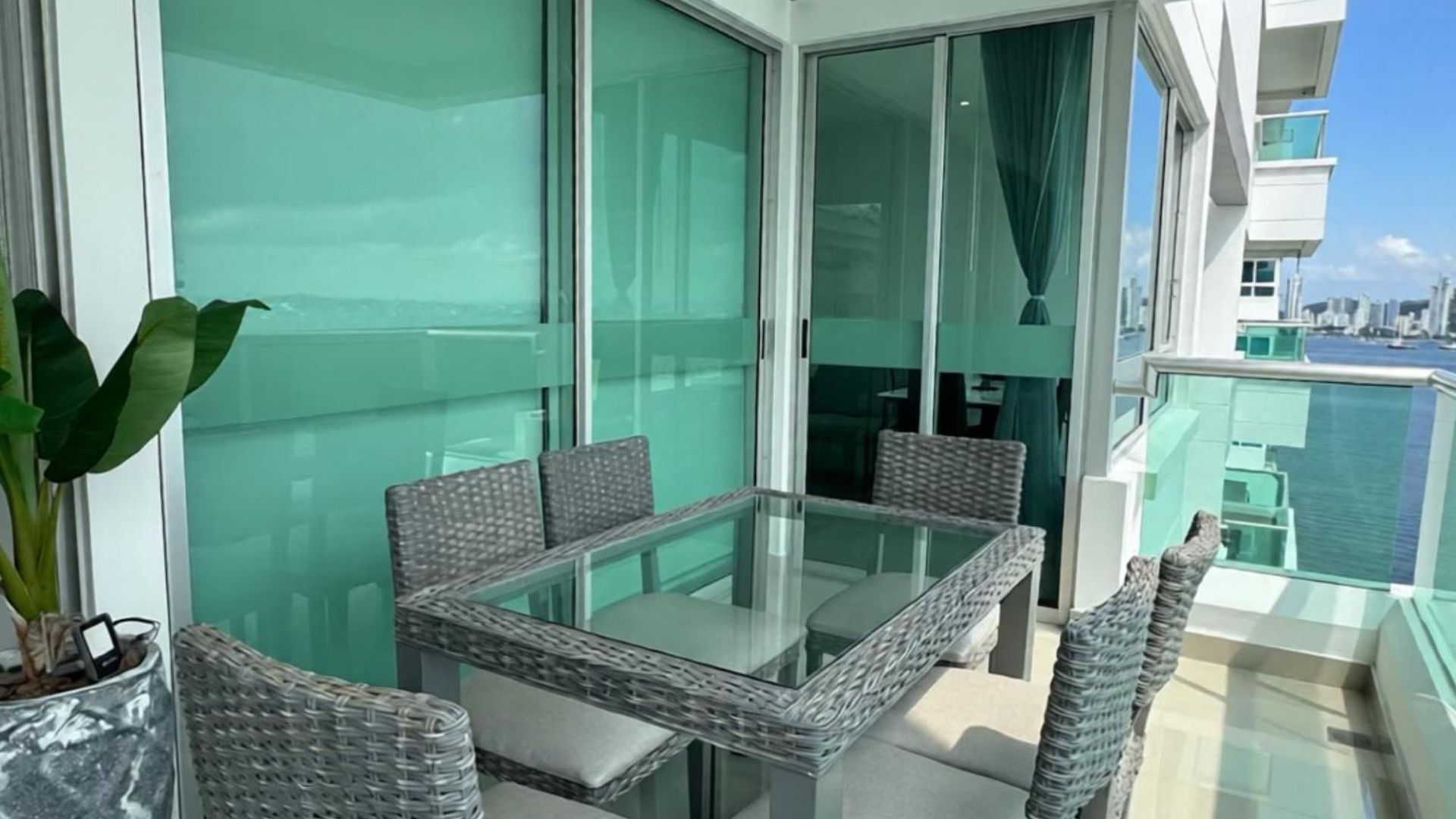 Tres - Vista Al Mar Apartamento