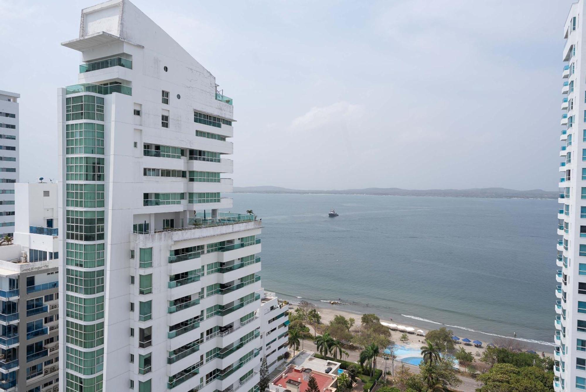 Tres - Vista Al Mar Apartamento *