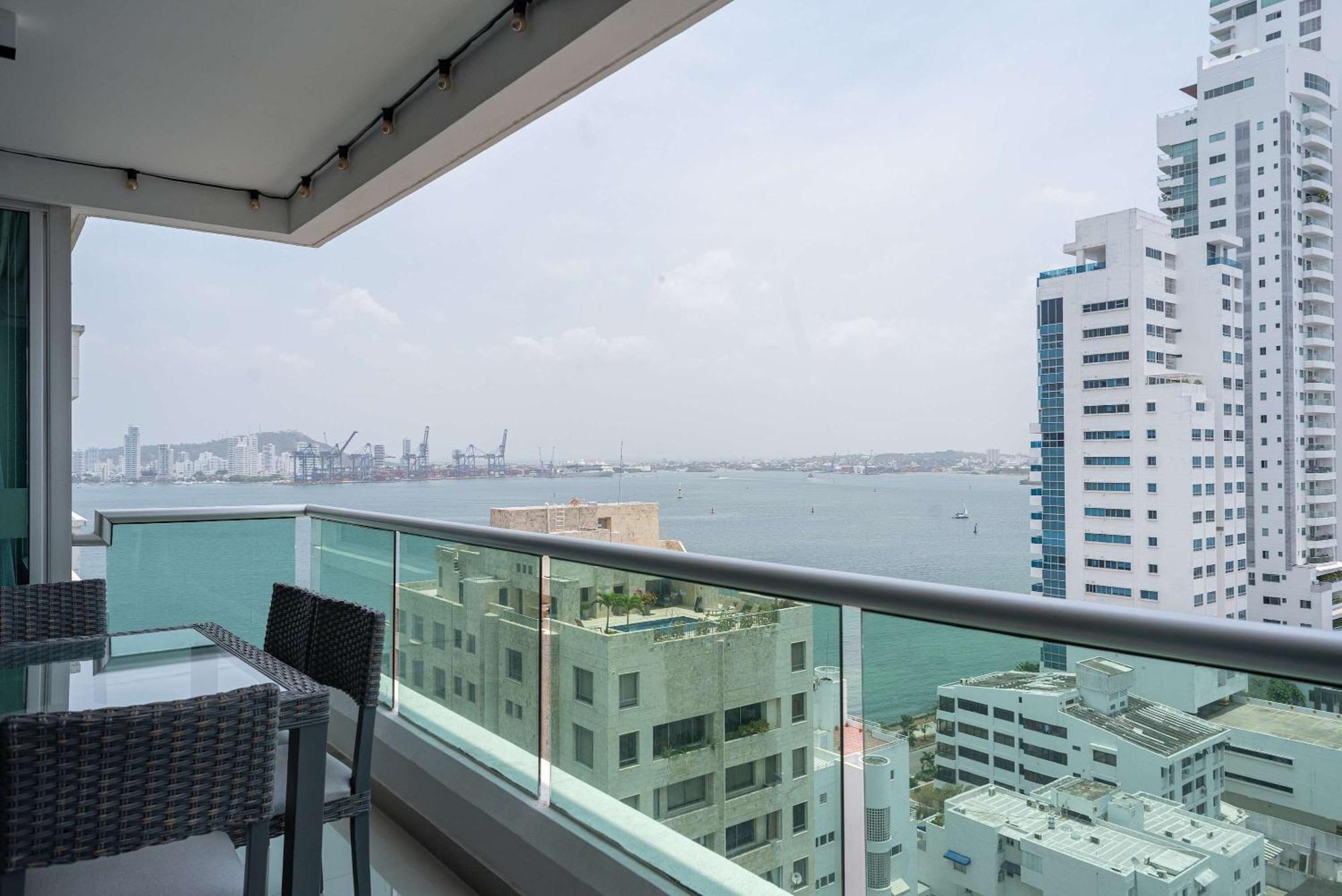 Tres - Vista Al Mar *